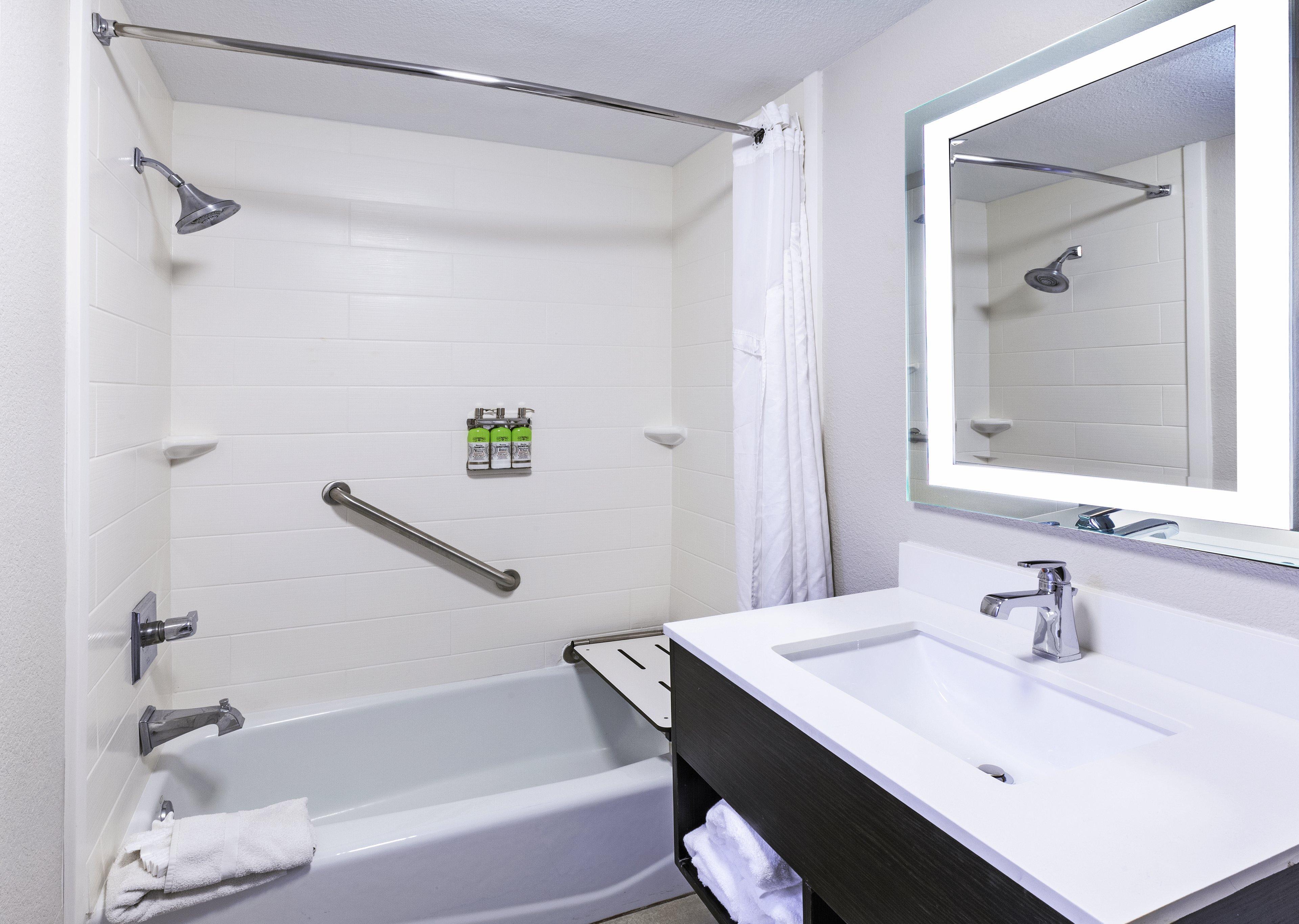 Holiday Inn Express New Orleans East By Ihg Exterior photo