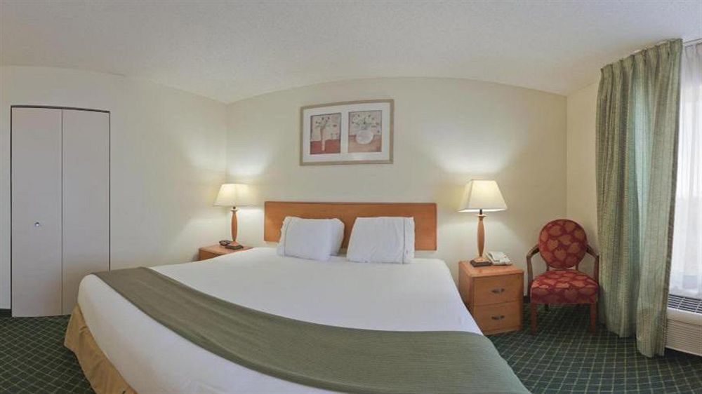 Holiday Inn Express New Orleans East By Ihg Exterior photo