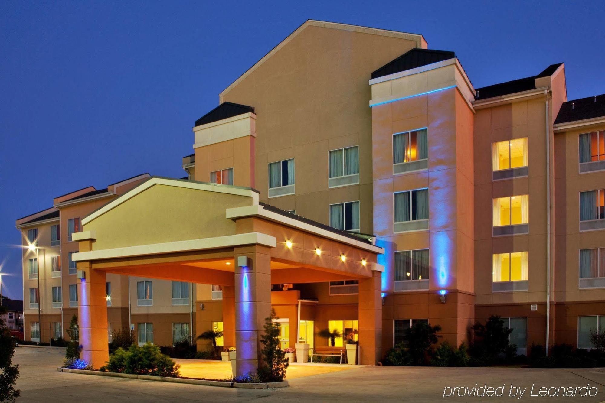 Holiday Inn Express New Orleans East By Ihg Exterior photo
